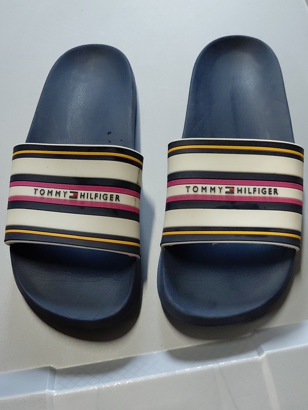 TOMMY HILFIGER women 8 Navy Slide Sandals with White & Pink Stripes